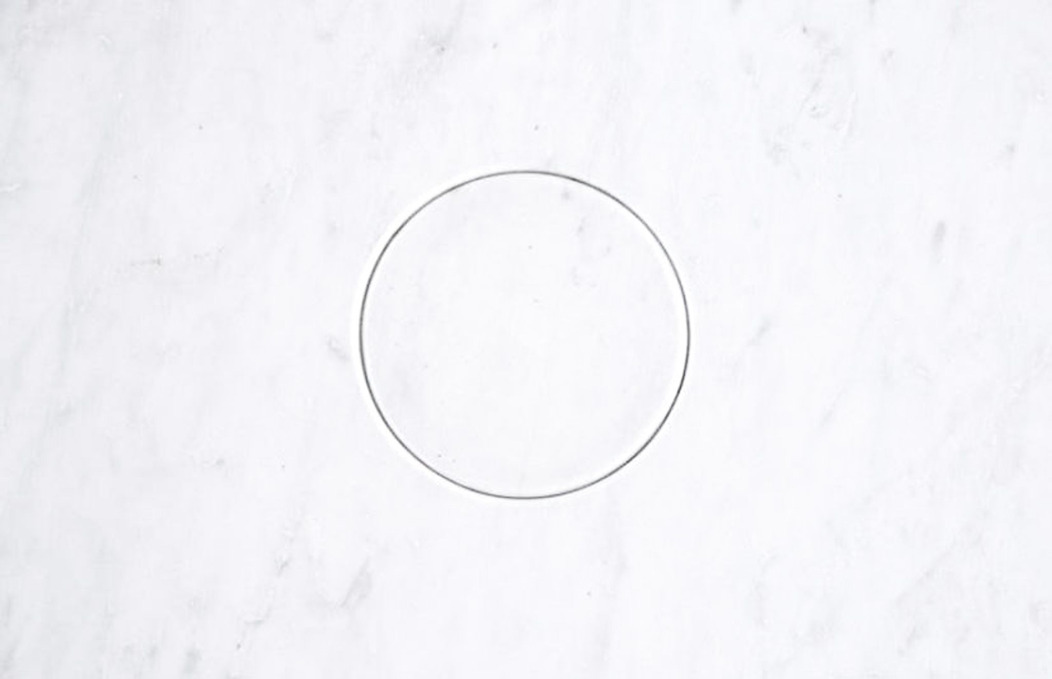 Eros round dining table in white Carrara marble, Italy, 70s in