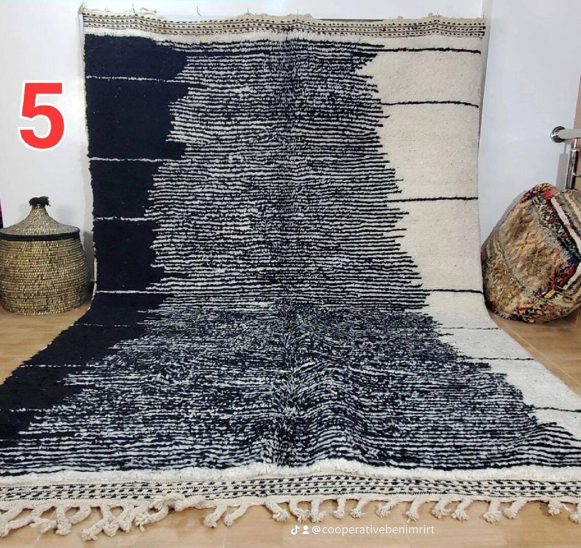 Handmade moroccan berber rug 300 x 200 cm