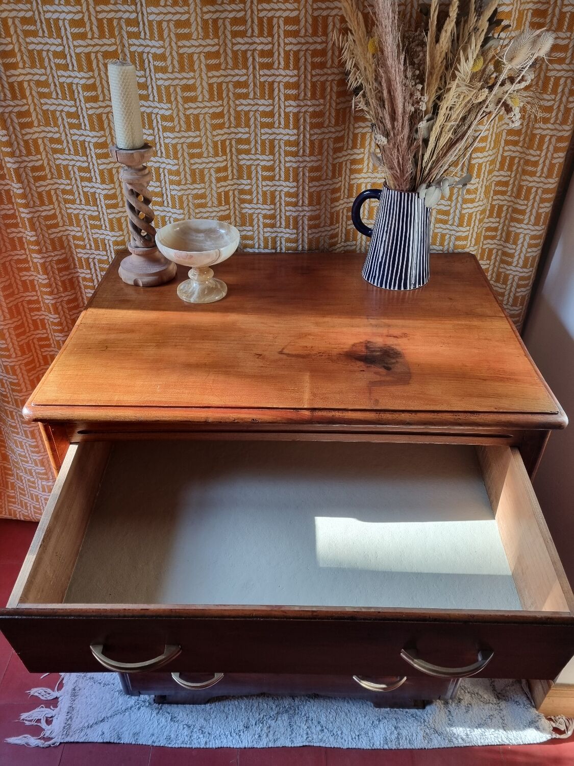 Art deco chest of drawers feet whiskers patinated