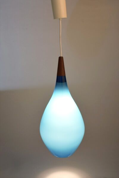 Holmegaard pendant lamp large model in blue blown glass and teak, Denmark, Poulsen