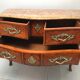 Commode de style Louis XV en placage d'acajou et bois de rose XX siècle