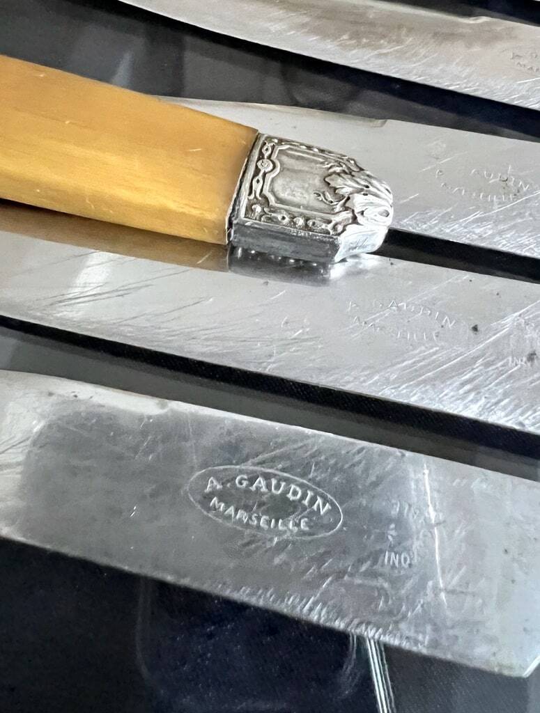 Cheese dessert knives - stainless steel silver-plated bovine horn - art deco cutlery