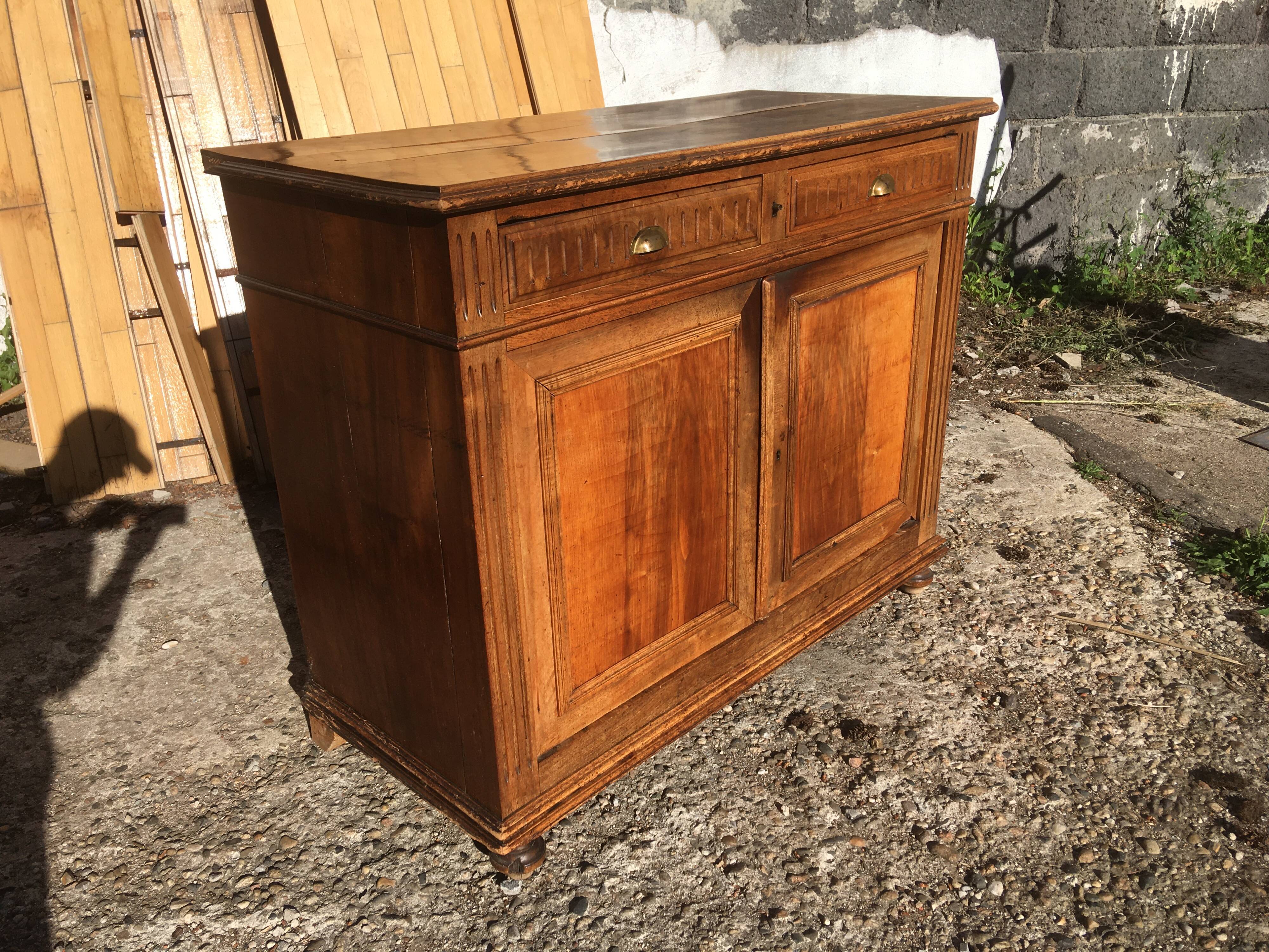 Old parisian buffet in fir