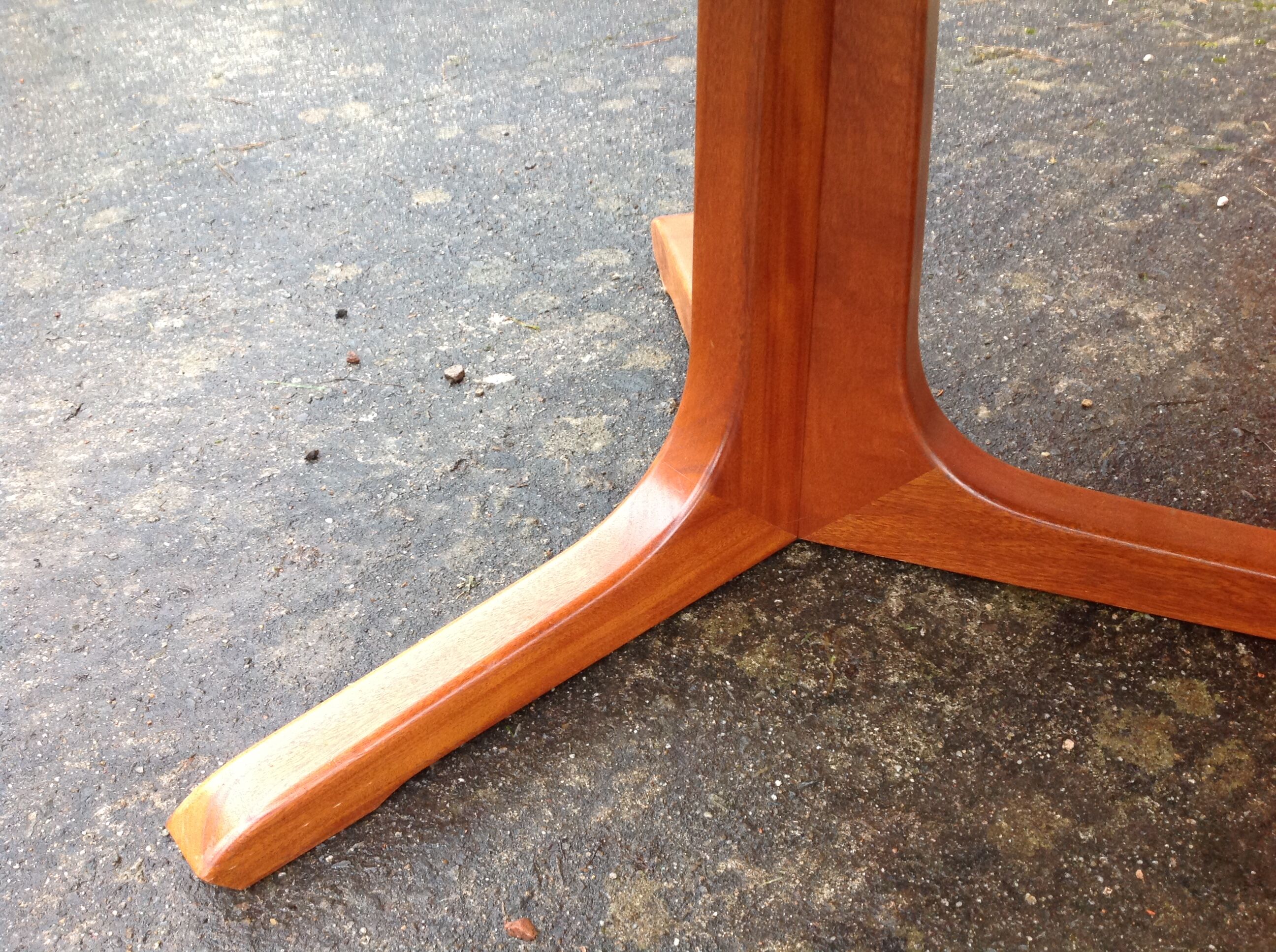 Table orme ovale baumann années 50/60