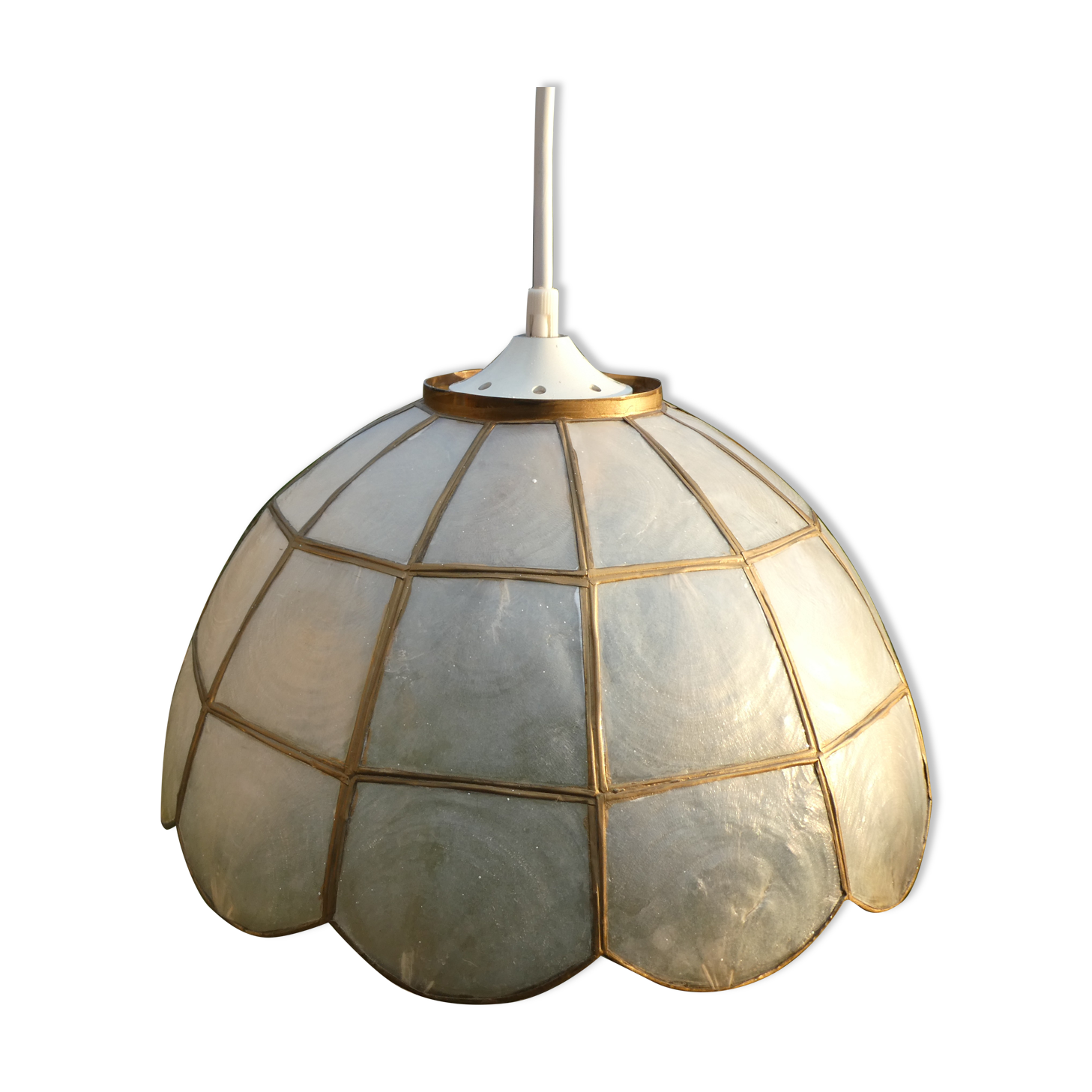Suspension of old lampshade in mother-of-pearl and brass