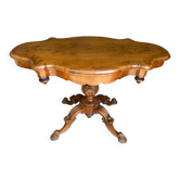 Table basse en noyer victorien du 19ème siècle - Sculptée à la main