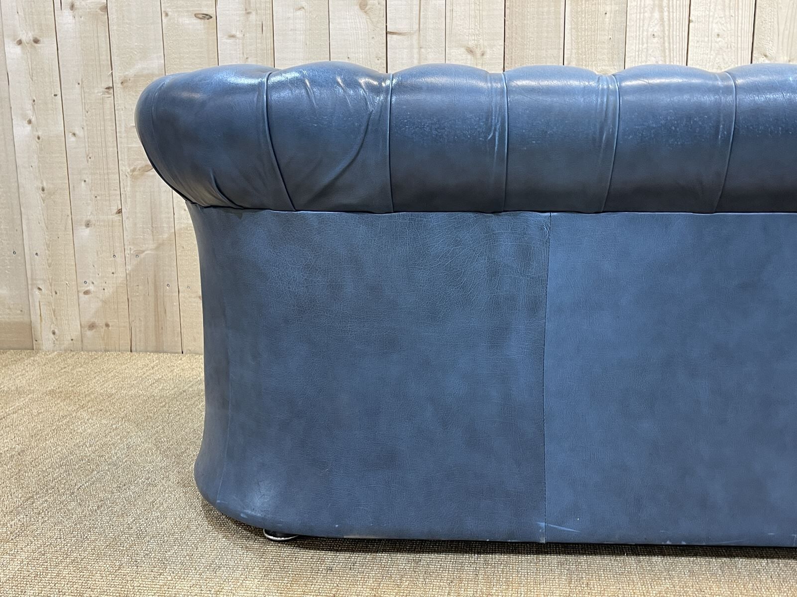 English Chesterfield 3-seater sofa in blue leather from the 1980s