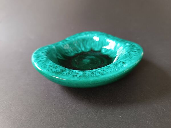 Vide-poche en céramique vernissée turquoise Giraud Vallauris 1960