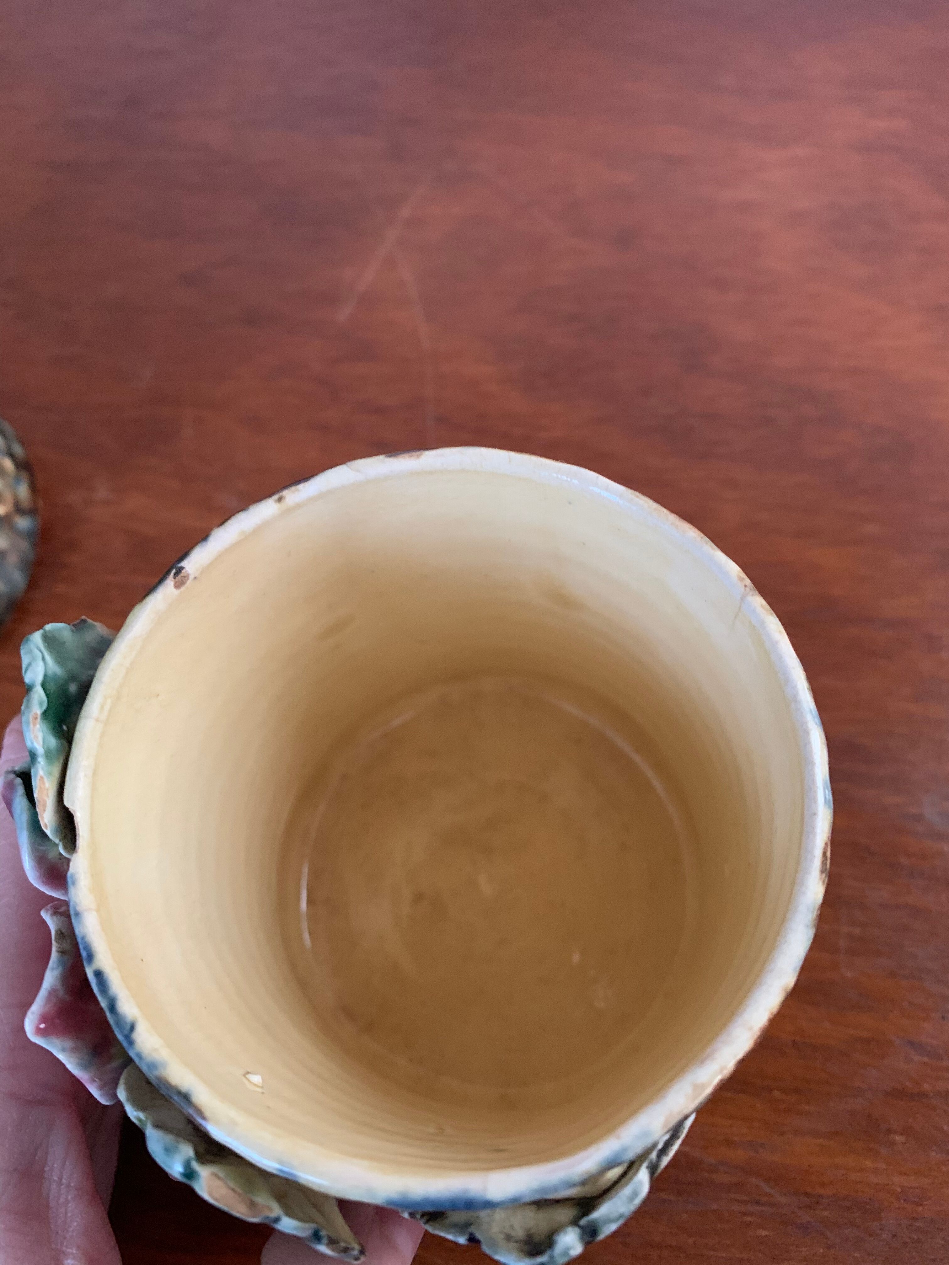 Pots in slurry flowers in relief