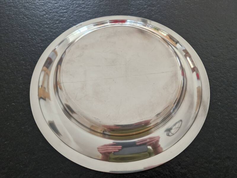 Christofle - Round service plate model Crossed Ribbons - in silver-plated metal