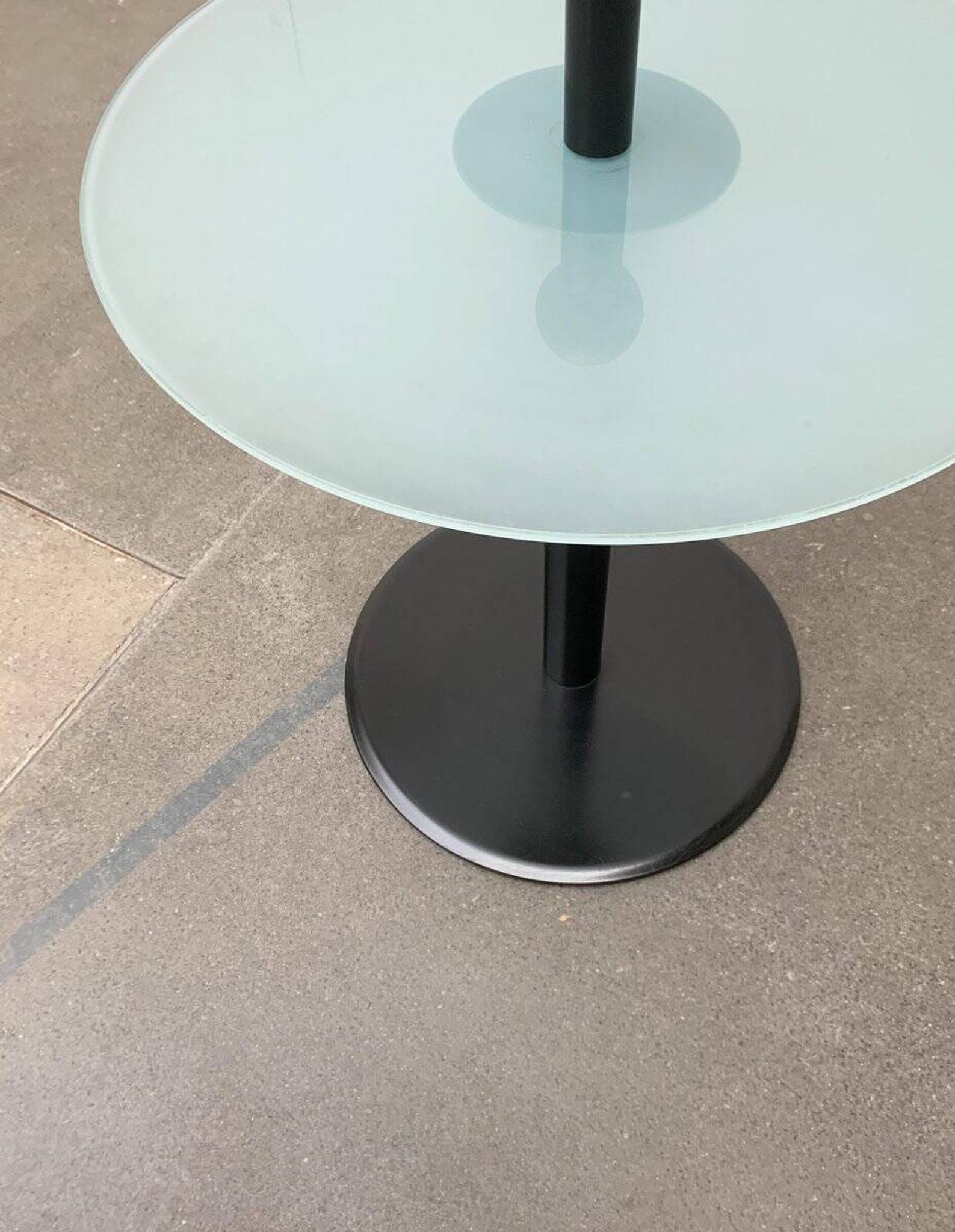 Table d'appoint postmoderne vintage d'Ikea