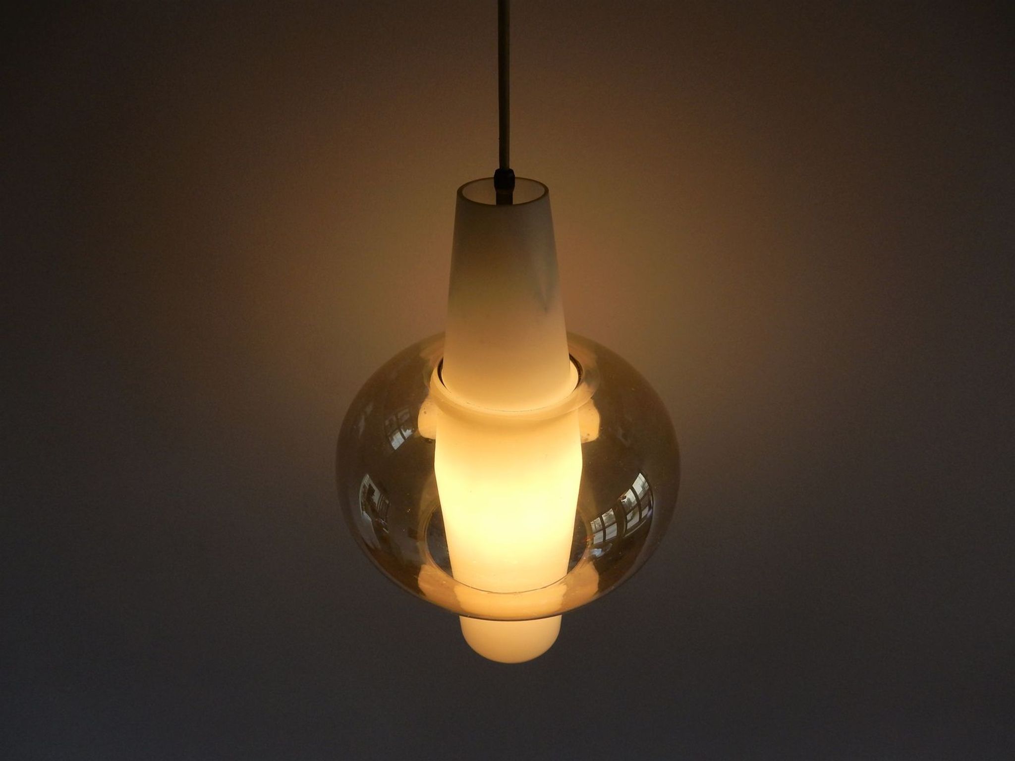 NG37 E / 00 glass suspension by Louis Kalff for Philips 1960s