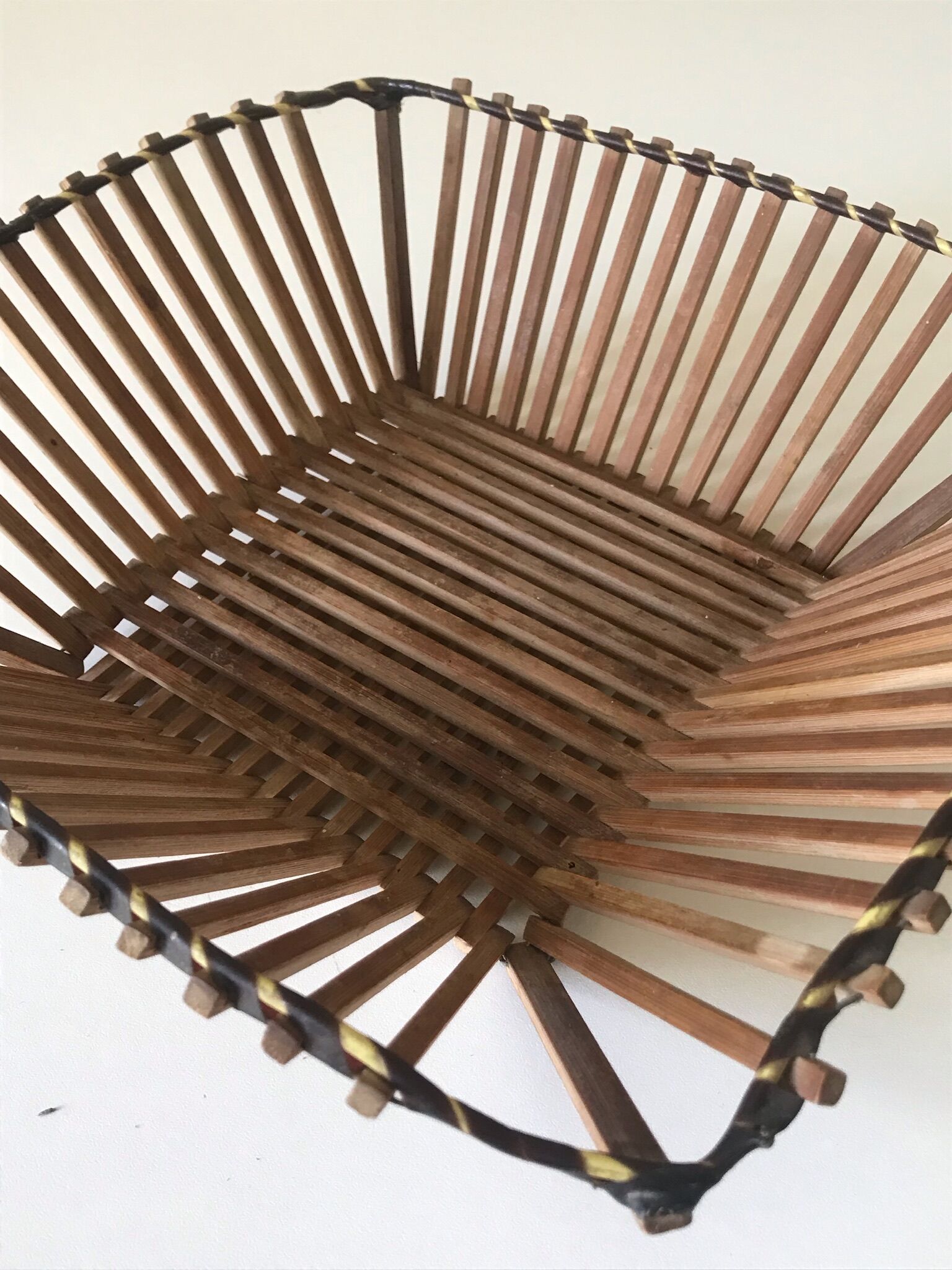 Recycle bin bamboo vintage 60