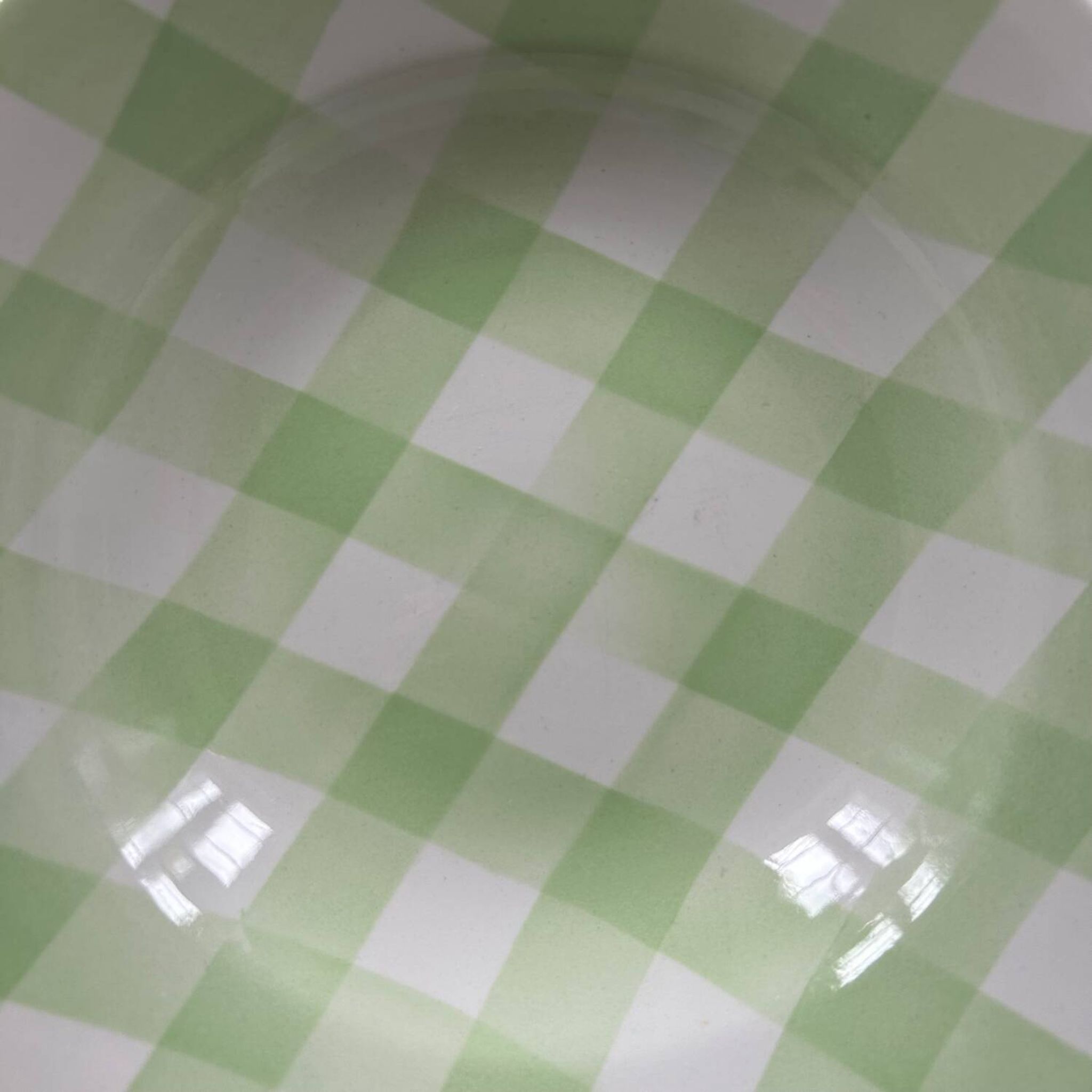 Assiette à carreaux vert pâle
