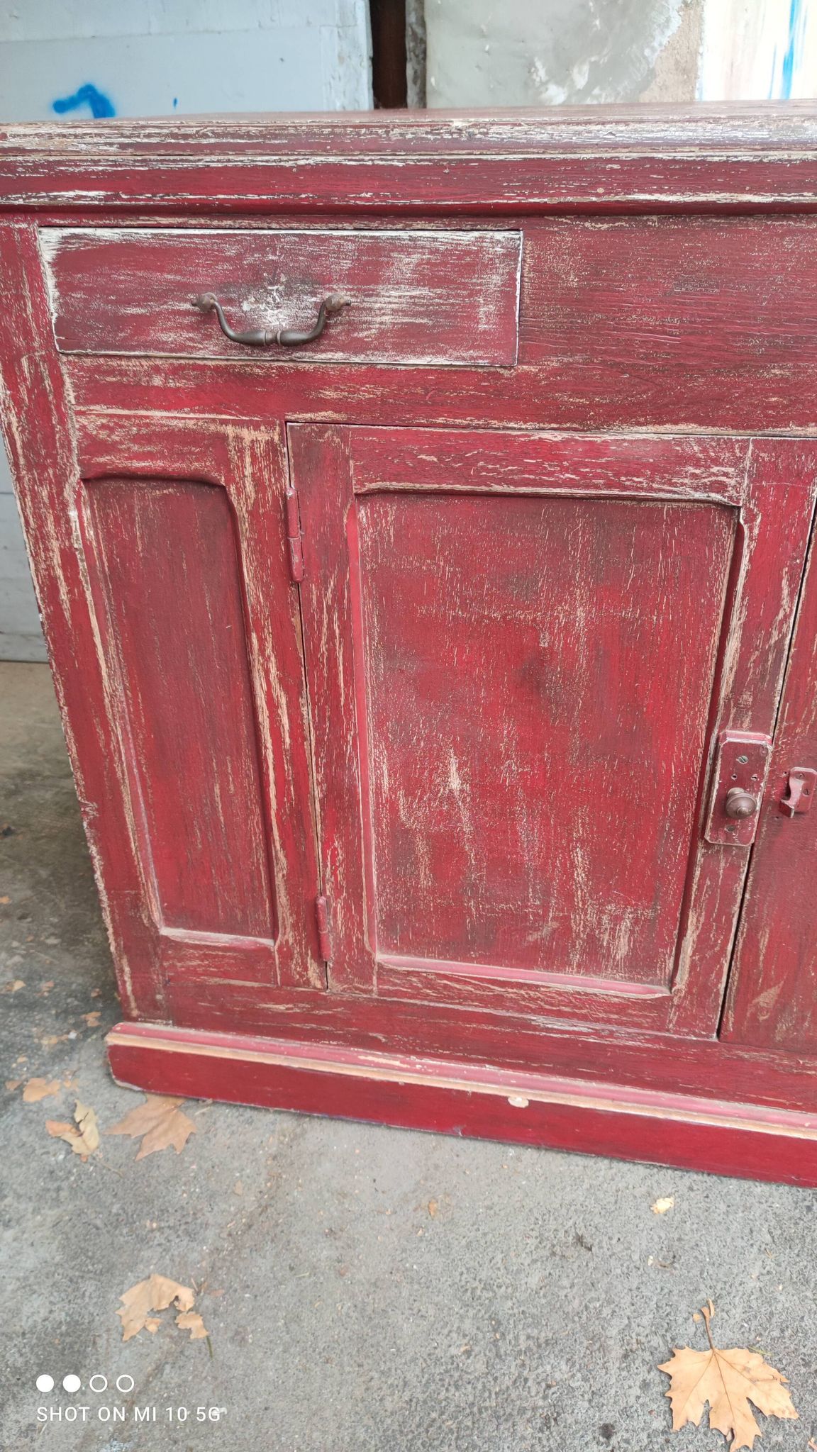 Bank oak counter patina wine lees old icehouse Henri ASSET