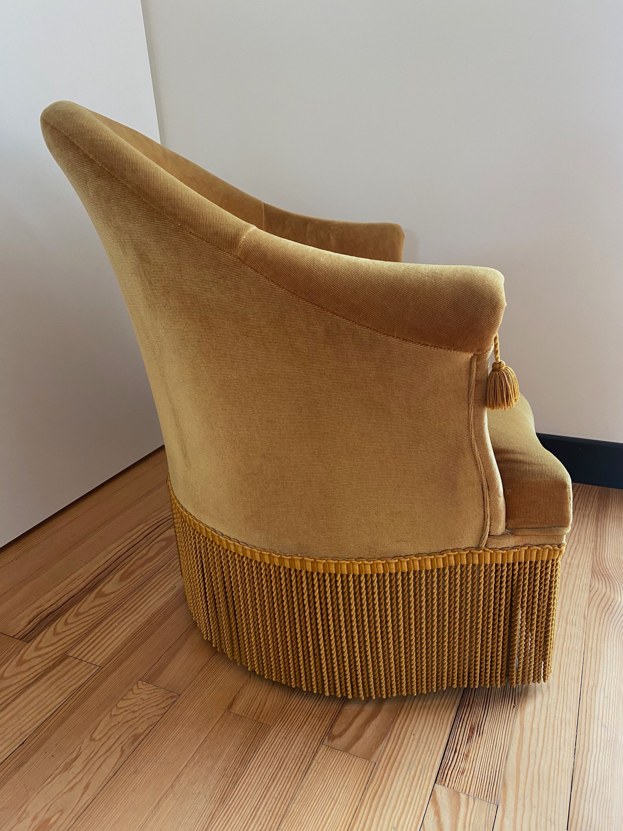 Vintage golden yellow toad armchair
