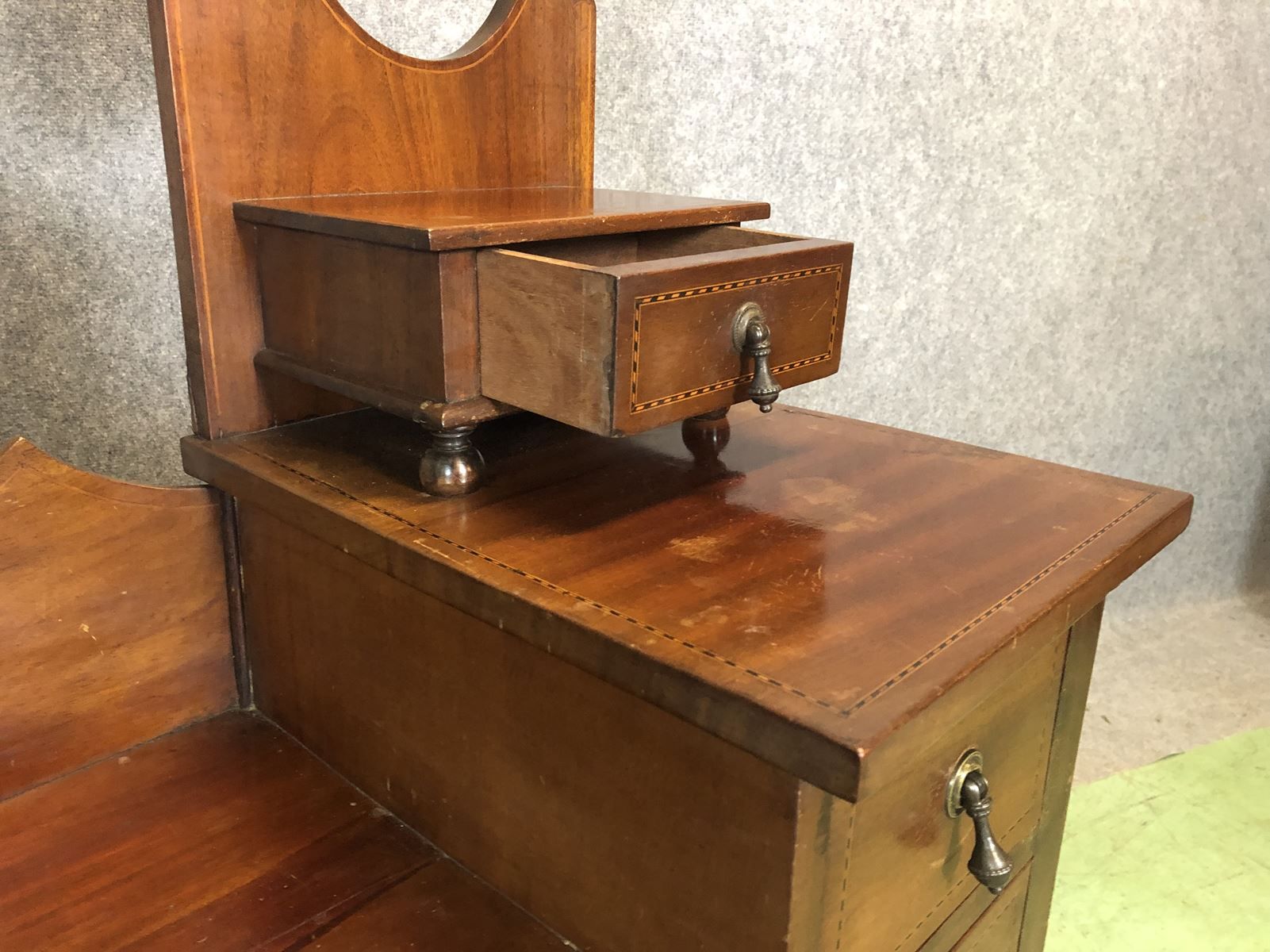Hairdresser English early twentieth mahogany