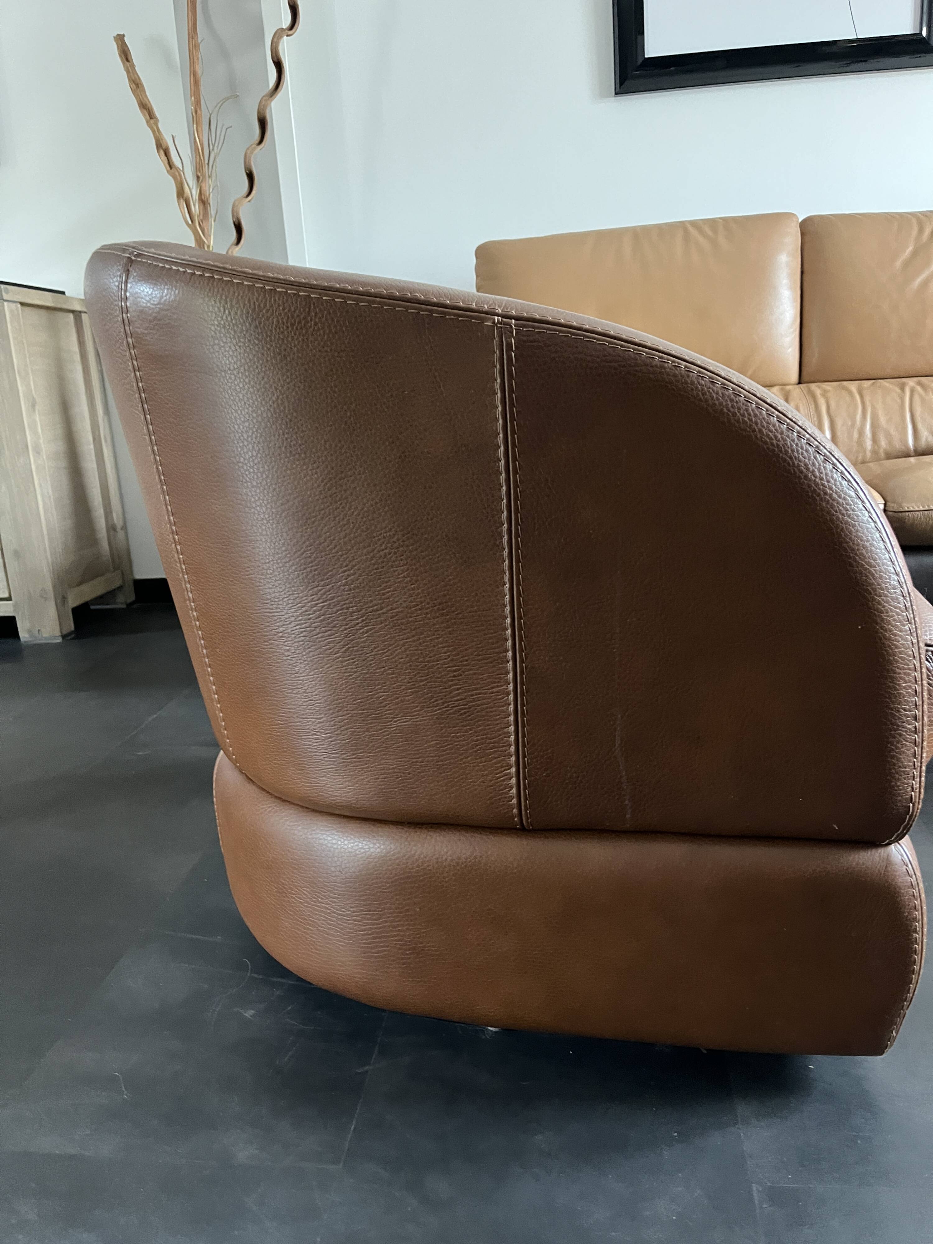 1-seater armchair with 360° swivel