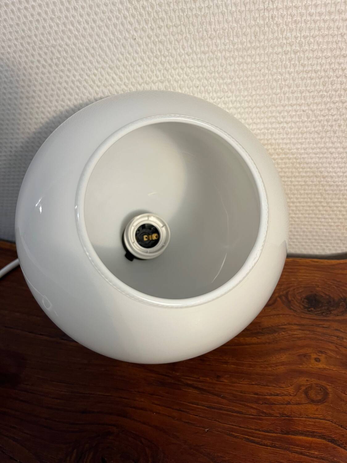 Opaline globe suspension from the 80s