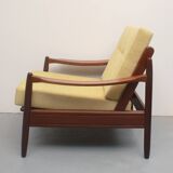 Fauteuil années 1960 jaune pâle, coussins neufs