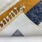 Moroccan Berber rug 250cm x 150cm