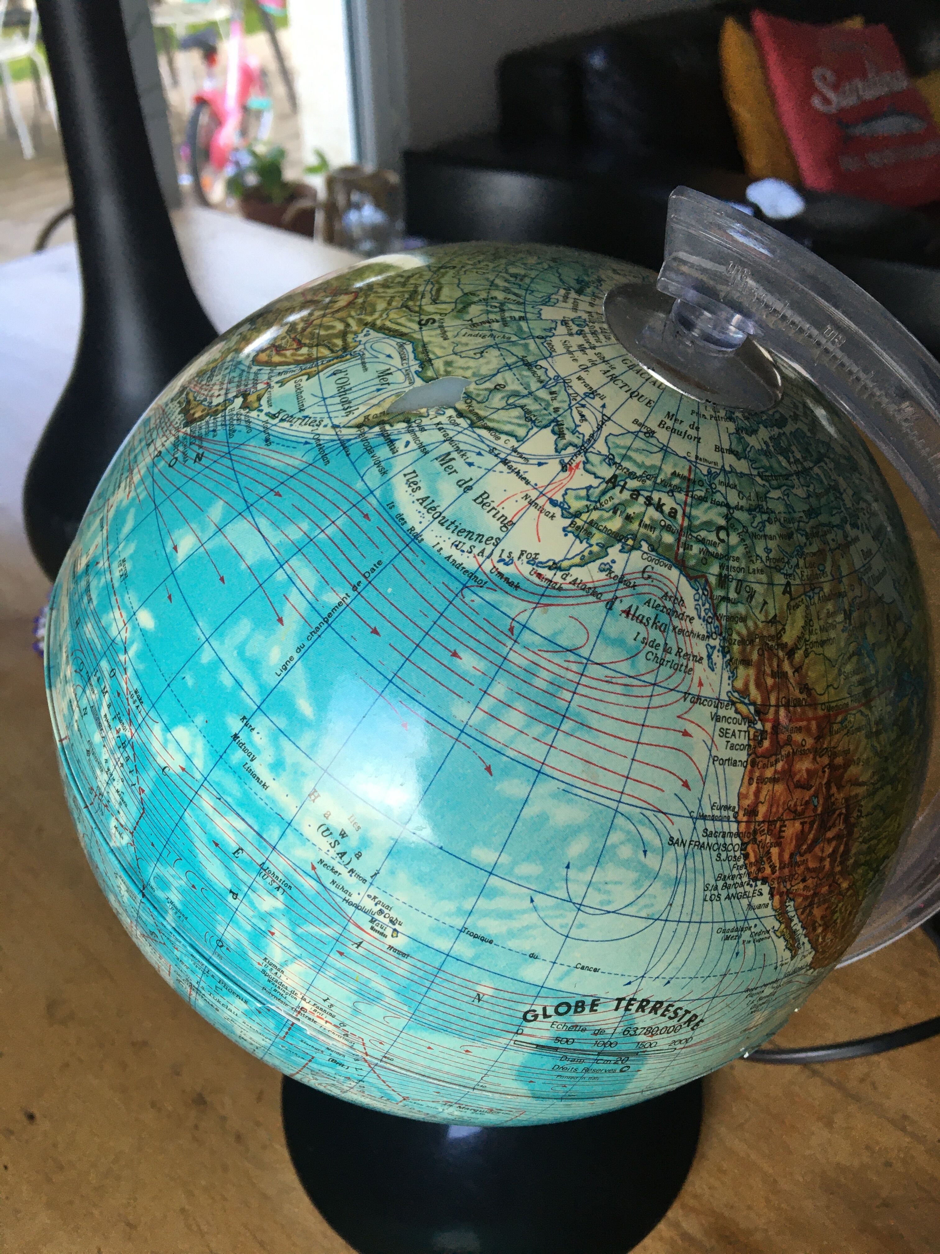 Bright globe