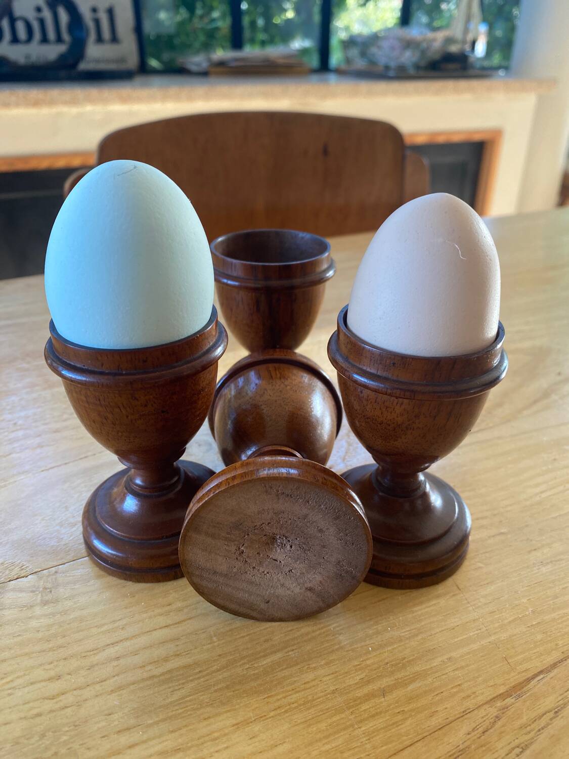 4 wooden egg cups
