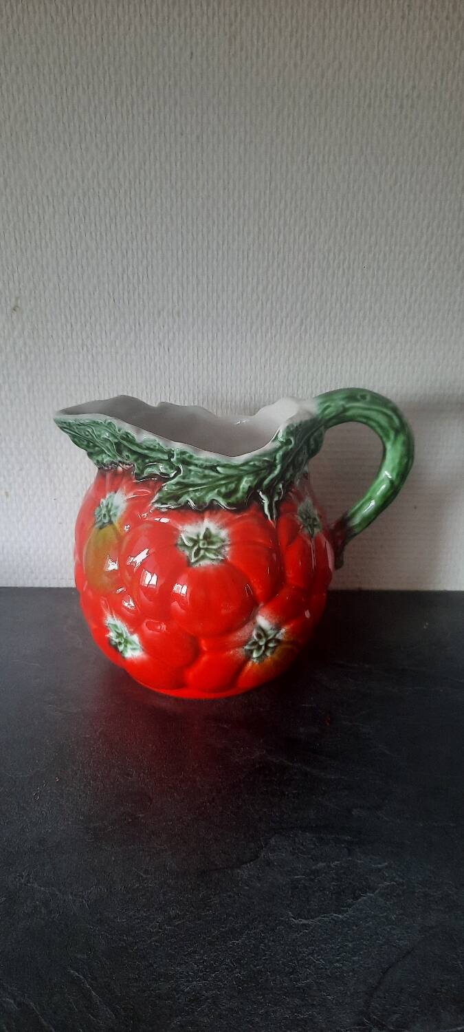 Slush pitcher