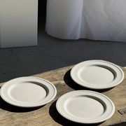 Lot de 3 grandes assiettes blanches classiques D24,5