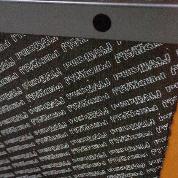 Canapé 4 places Social en similicuir édité par Pedrali