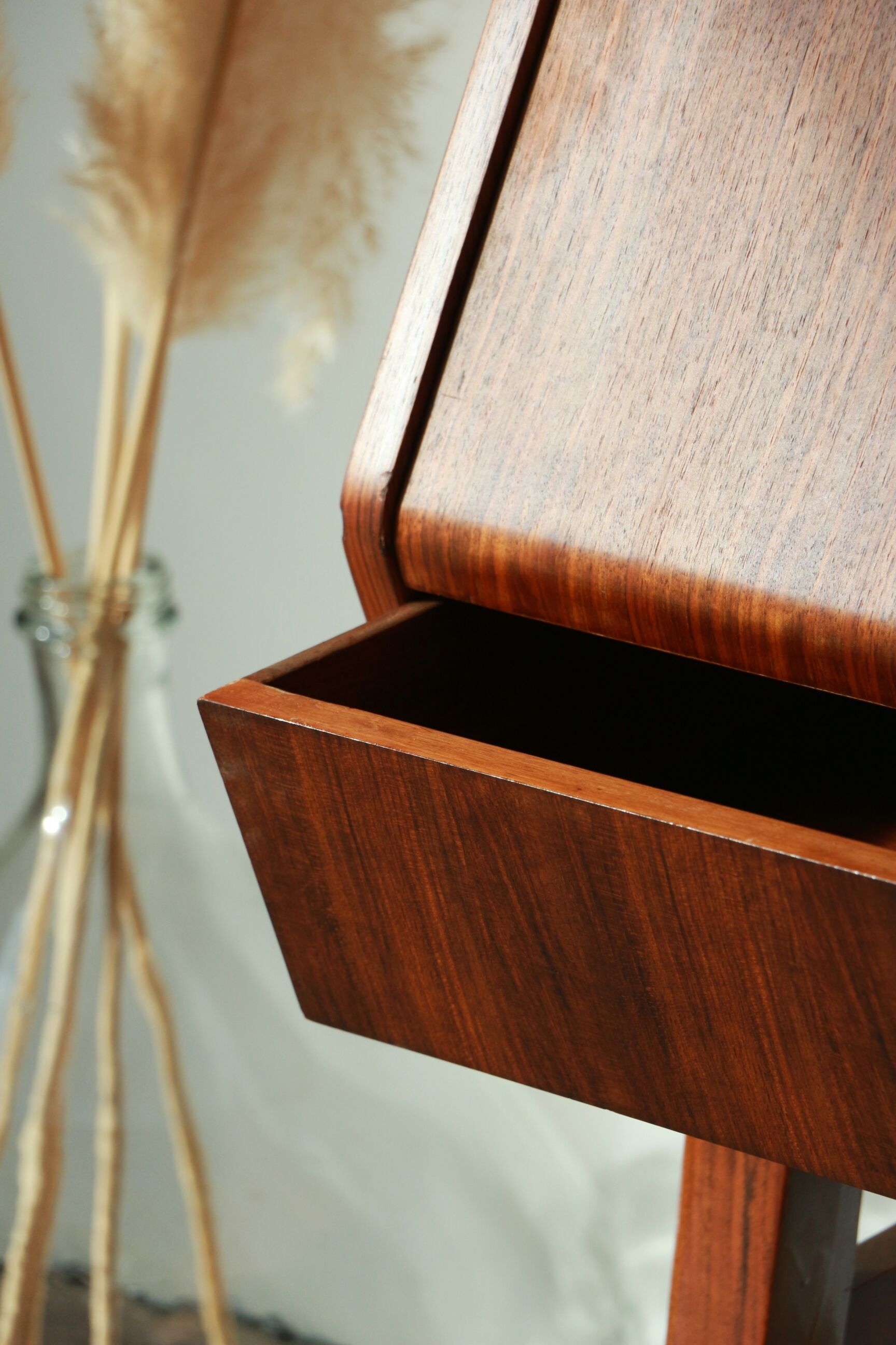 Secretary Beautility