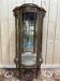Vitrine galbée de style Louis XVen bois peint et bronze