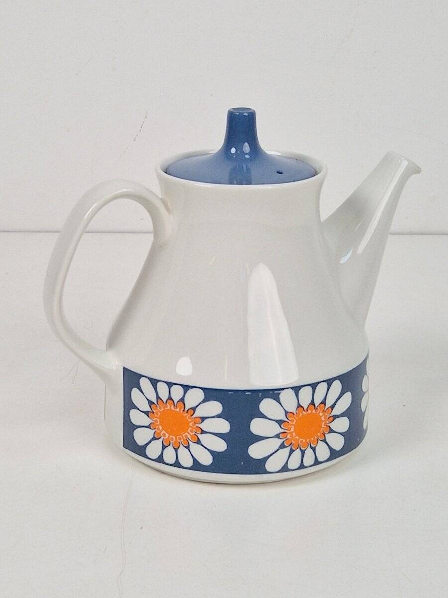 Daisy Turi Tableware from Figgjo Flint, Norway, 1960s, Set of 24