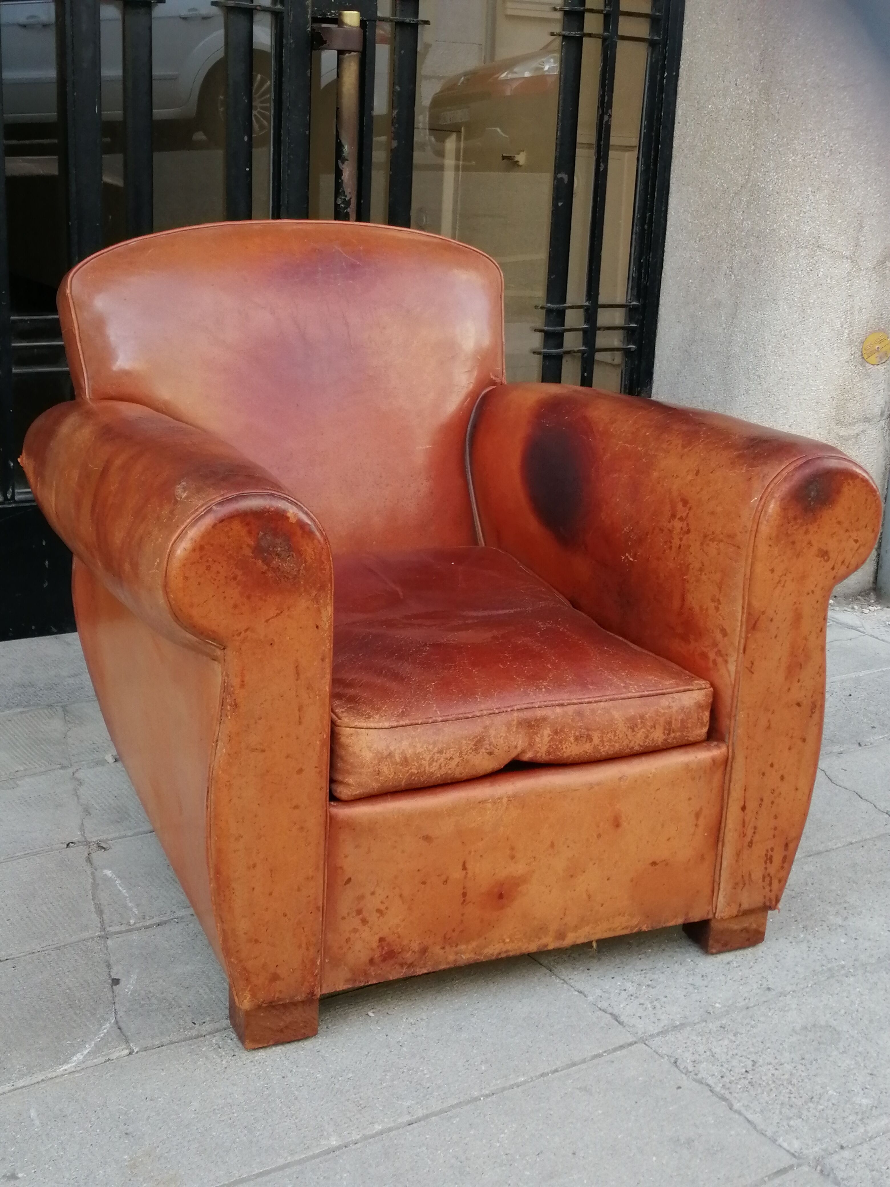 Leather club chair from the 1940s