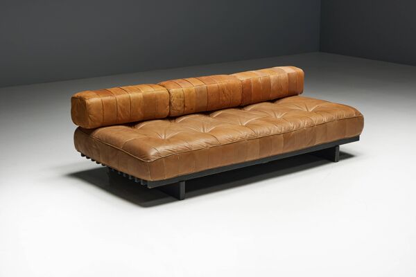 Banquette-lit DS80 de De Sede en cuir cognac, Suisse, années 1970