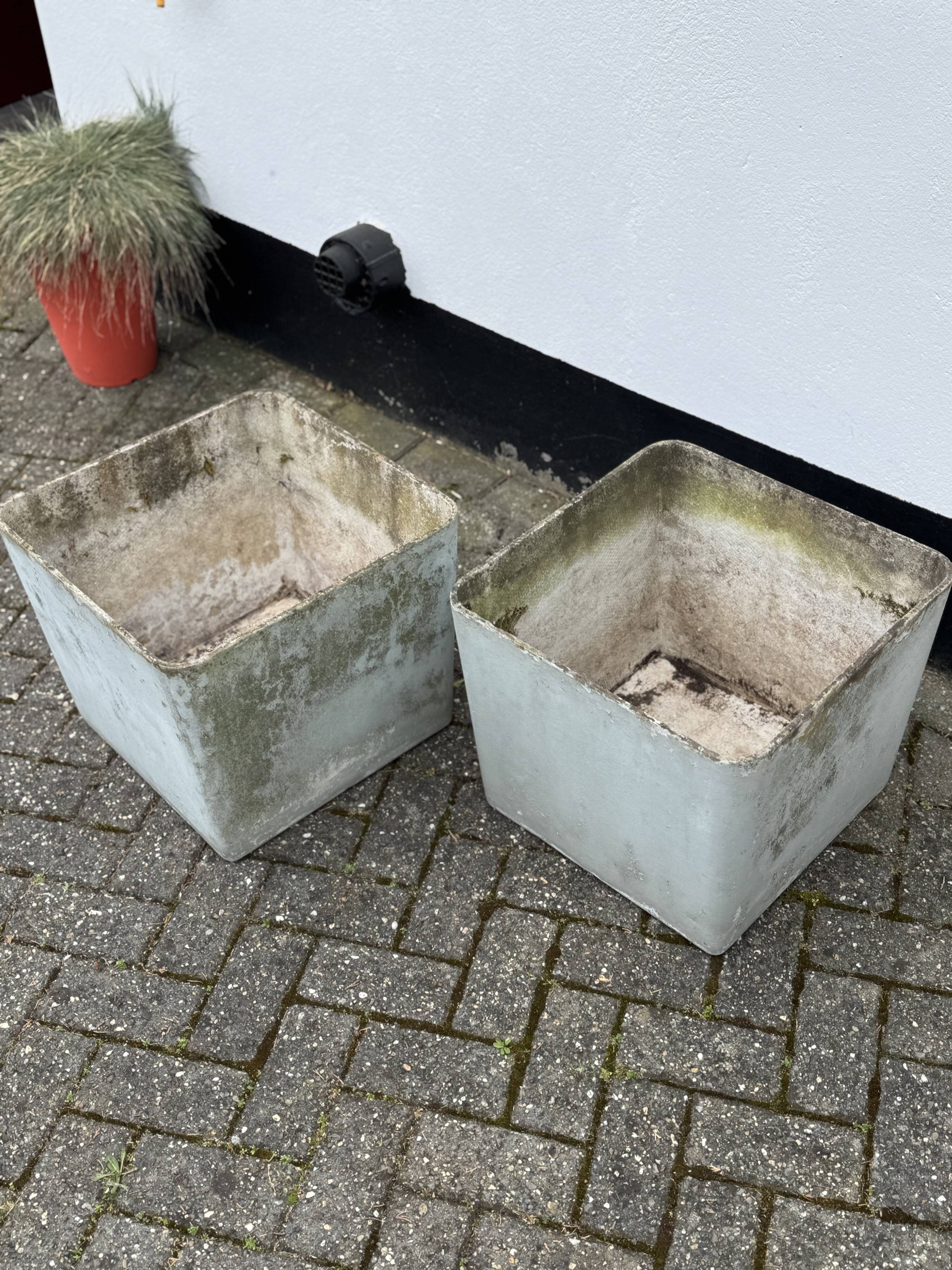 Paire de jardinières carrées