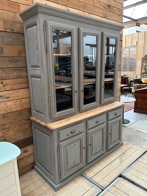 Oak vessel with grey patina