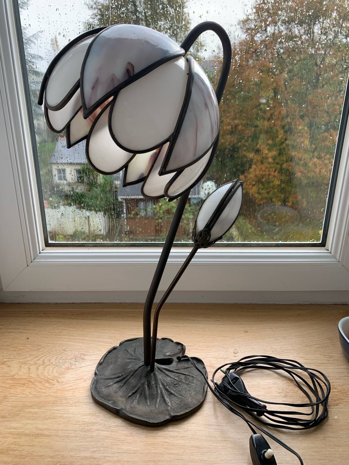 Tiffany-style table lamp