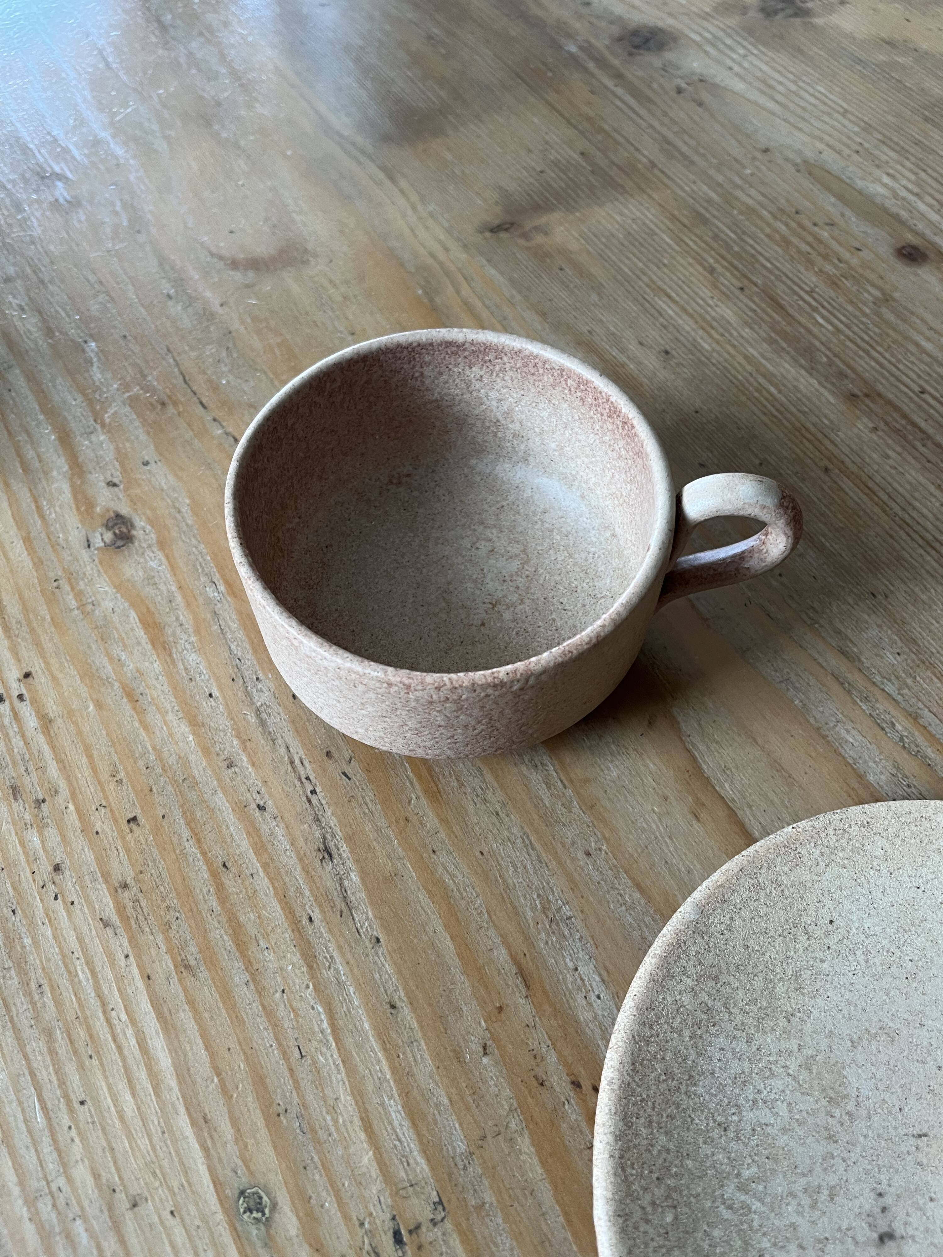 Tasse large en gré + sous tasse