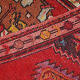 Tapis vintage fait main Yastik en laine rouge vif (50cm x 96cm)
