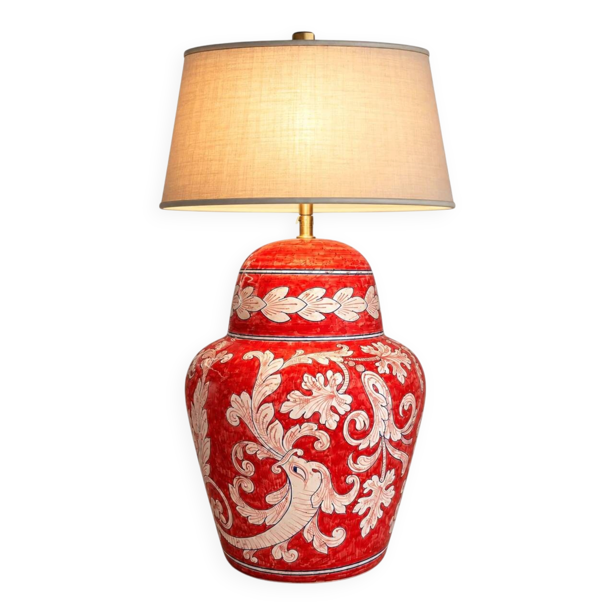 Lampe de style baroque / Céramiques siciliennes décorées / Décoration baroque sur fond rouge