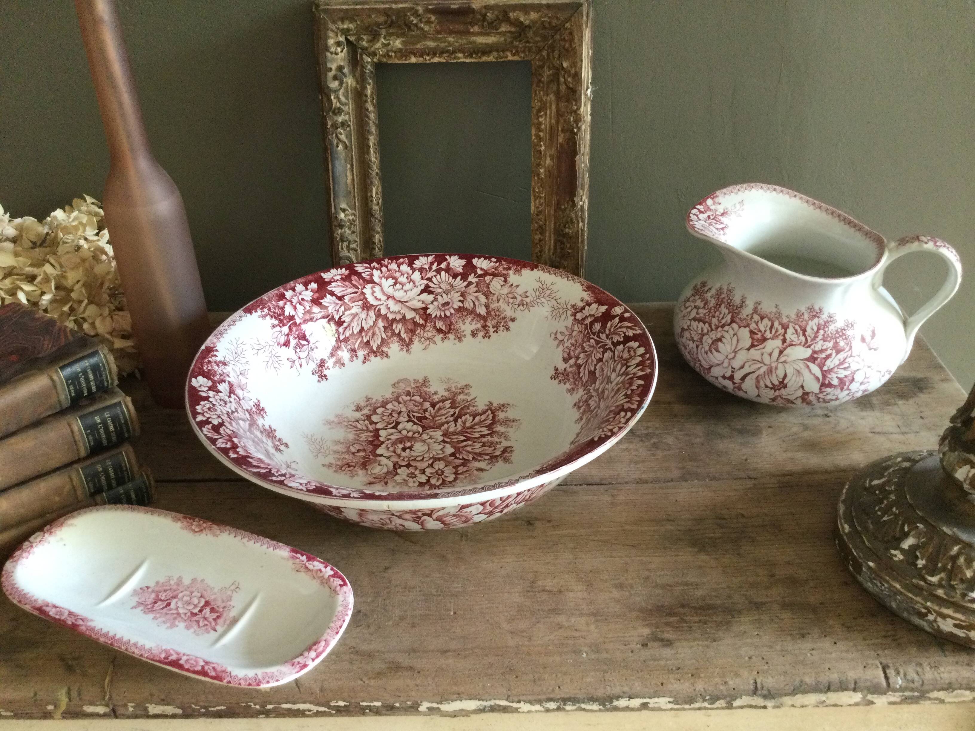 Antique iron earth toilet set