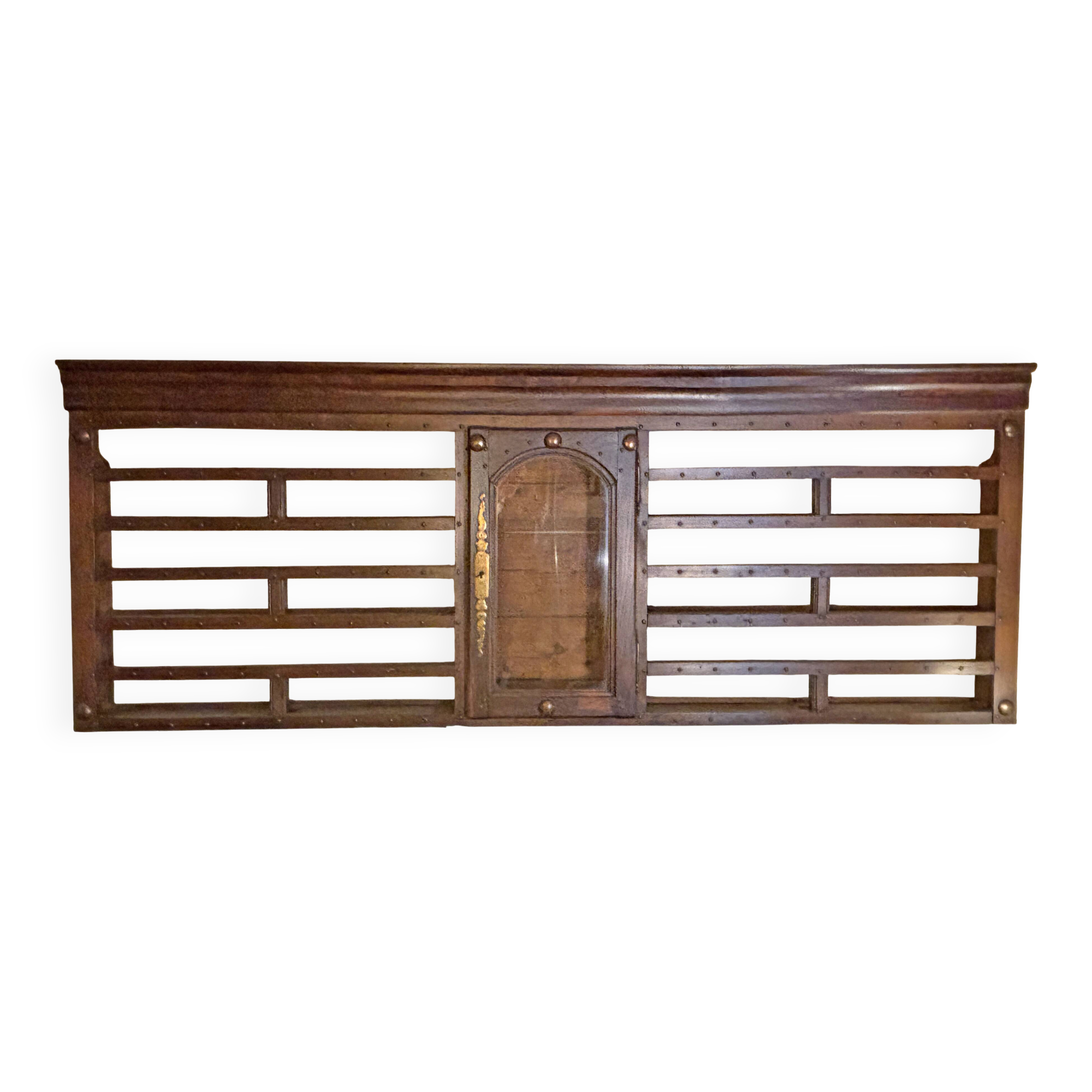 Large wall cupboard from the 19th century, exceptional size.