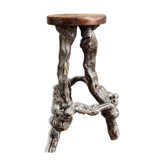 Brutalist stool, vines