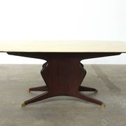 Table à manger par Osvaldo Borsani en acajou et plateau en onyx
