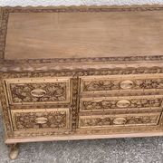 Commode vintage basse Padouk Massif sculpté 1950