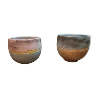 Pair of stoneware bowls