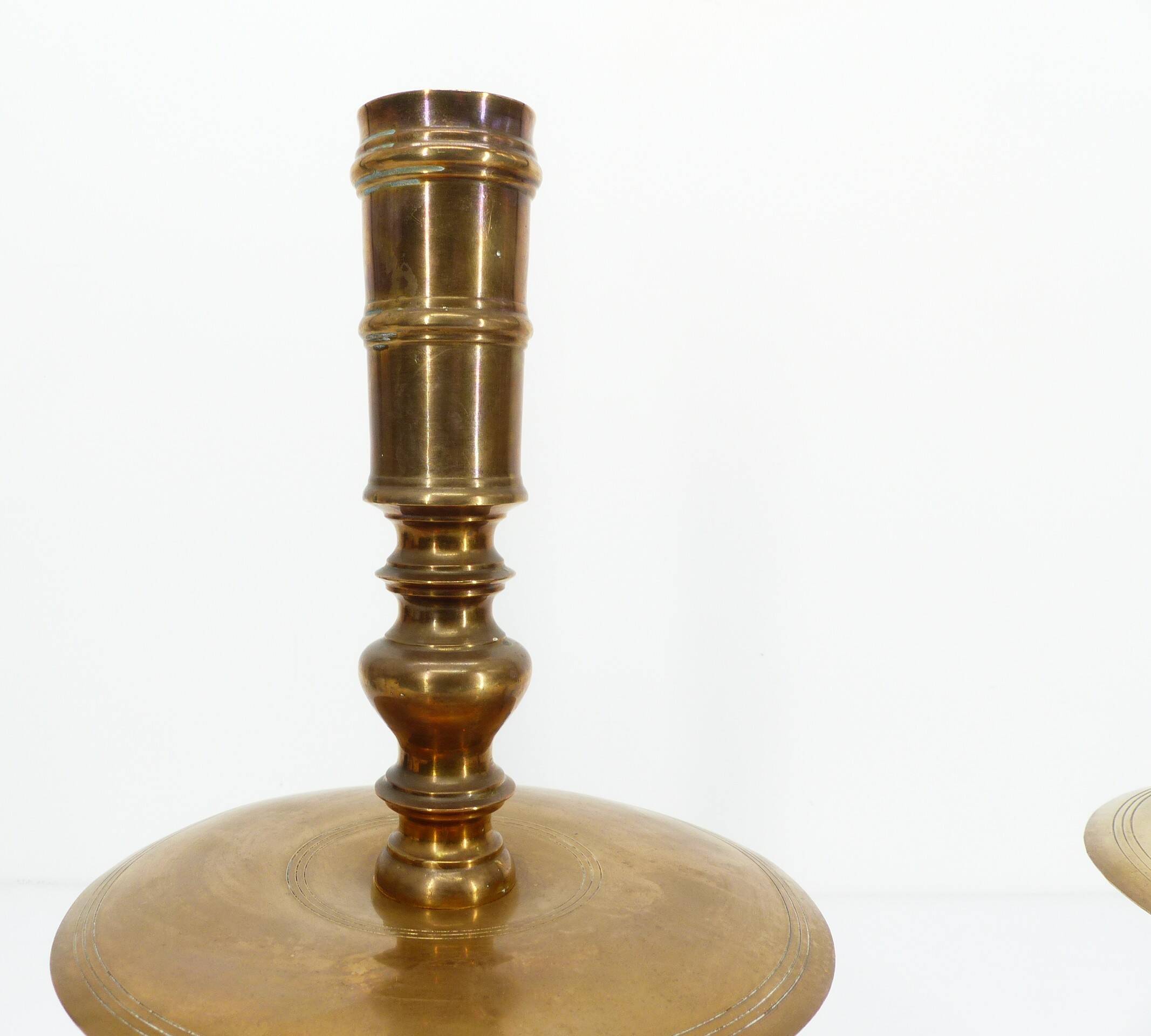 Pair of altar candlesticks in brass, Vietnam, 20th century