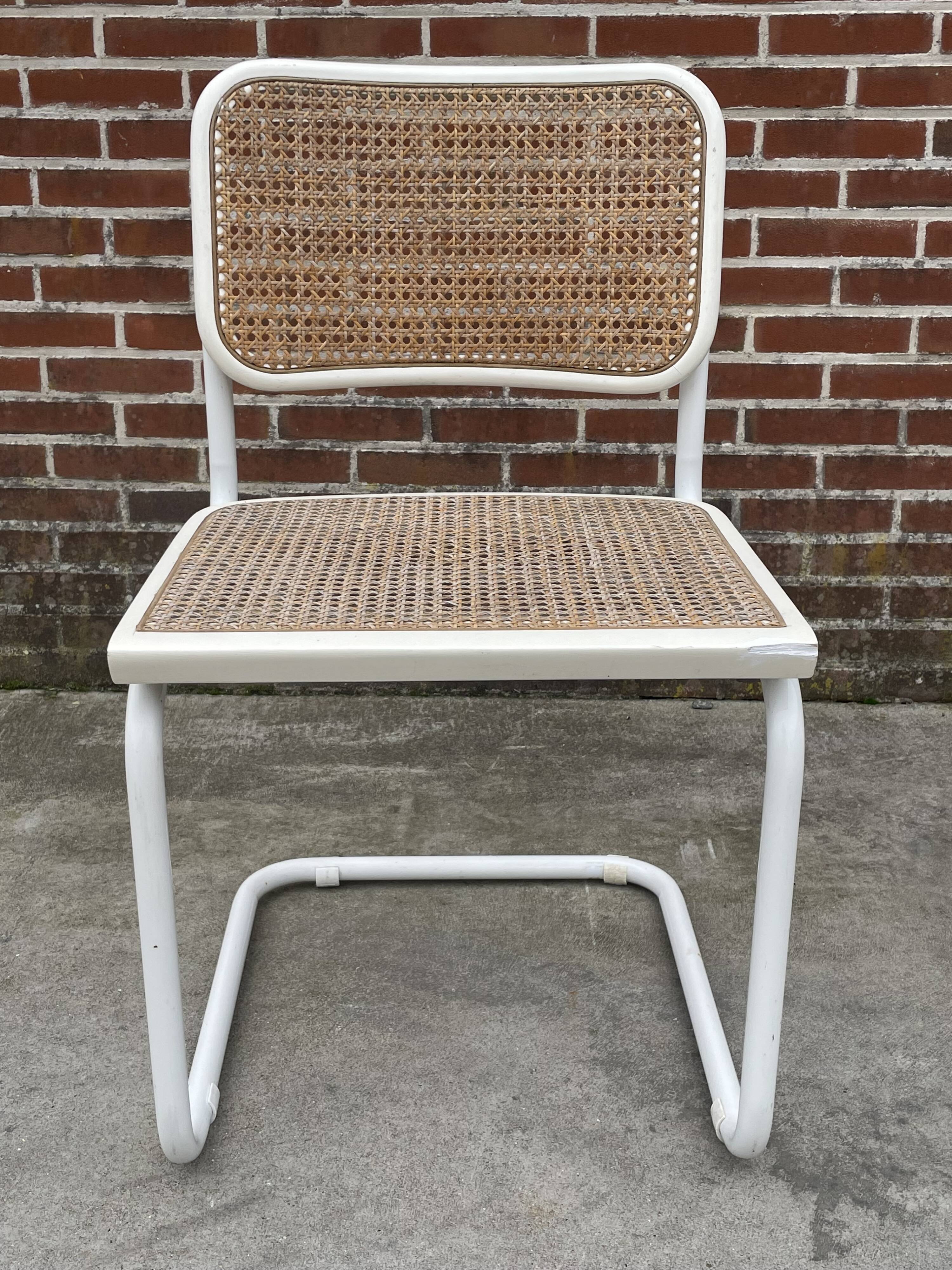 Set of 4 Cesca b32 model chairs in white by Marcel Breuer