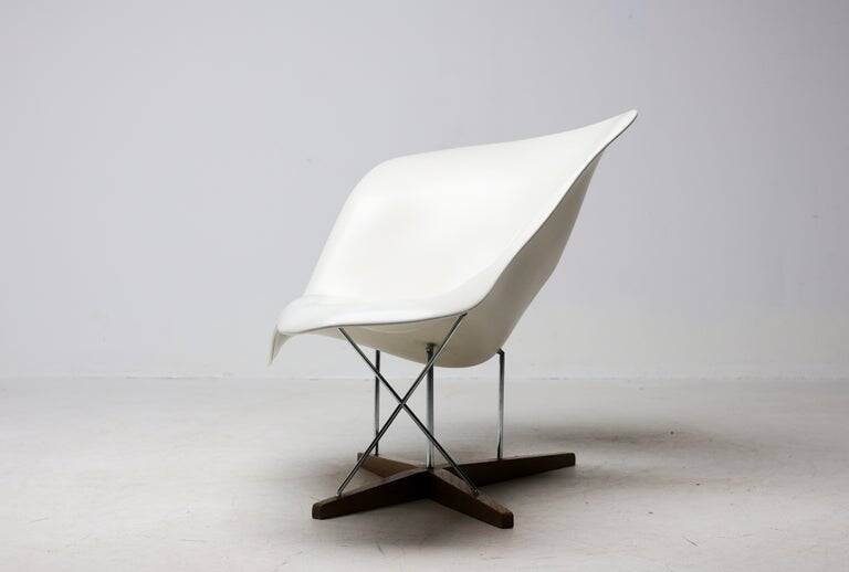 Early 2001 Vitra Eames La Chaise – Labeled, Sculptural Bone-White Patina